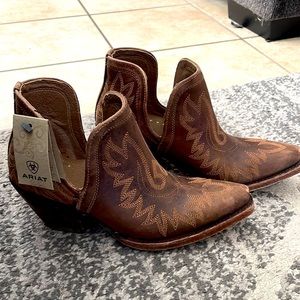 Ariat Dixon boots